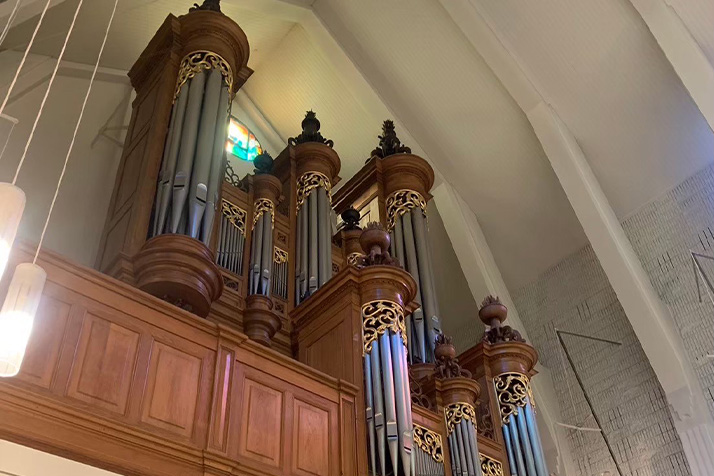 チャペルでのパイプオルガン演奏