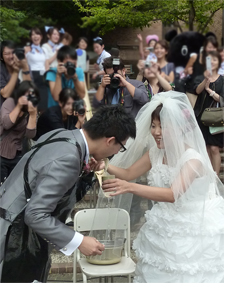 学生が考える結婚式の演出 流しそうめんで祝福 お知らせ 神戸松蔭女子学院大学 学生が考える結婚式の演出 流しそうめんで祝福 お知らせ 神戸松蔭女子学院大学